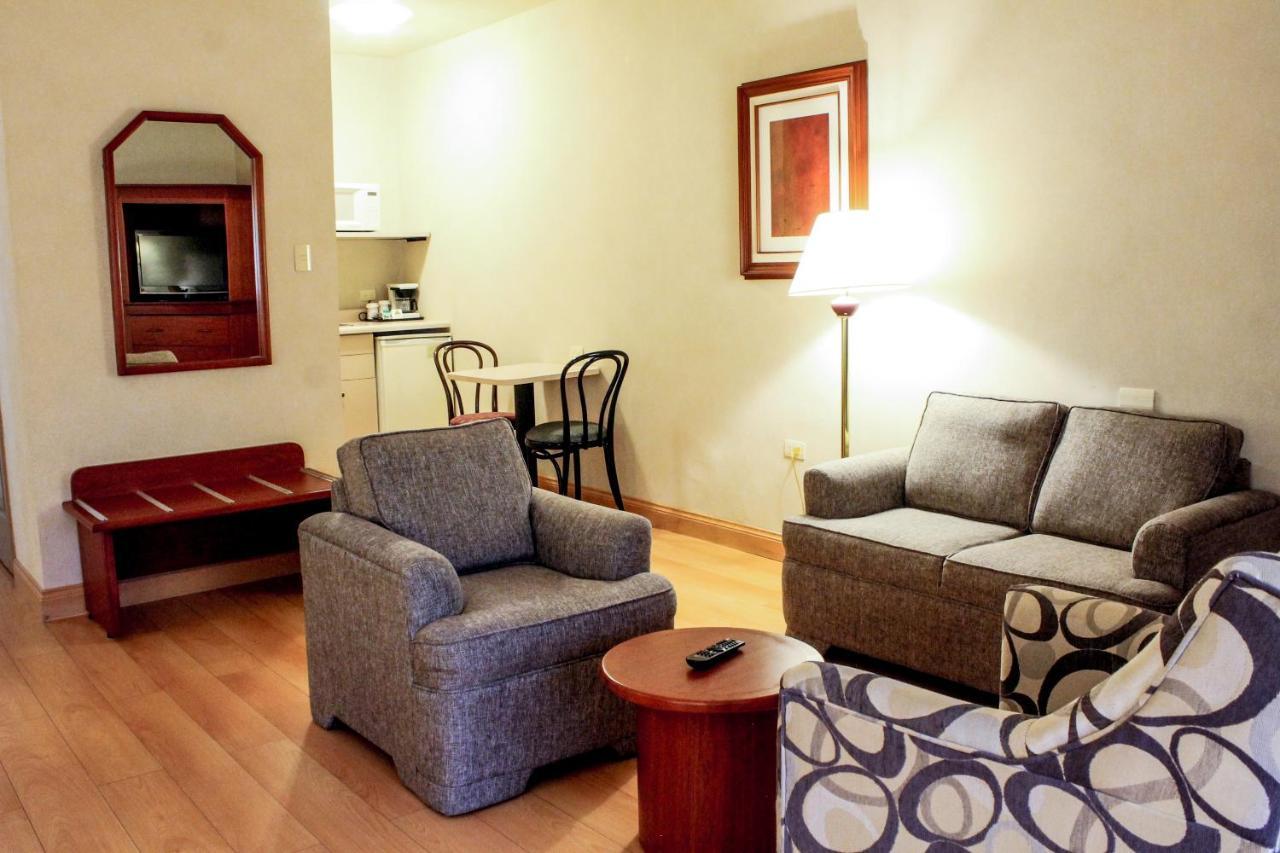 Holiday Inn Express Chihuahua By Ihg Exterior foto